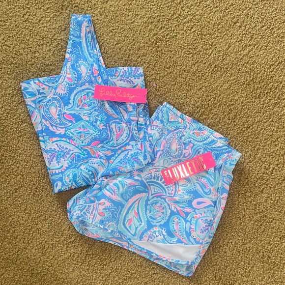 Lilly Pulitzer Pants - NWT Lilly Pulitzer Fish Kiss Short 2 piece set